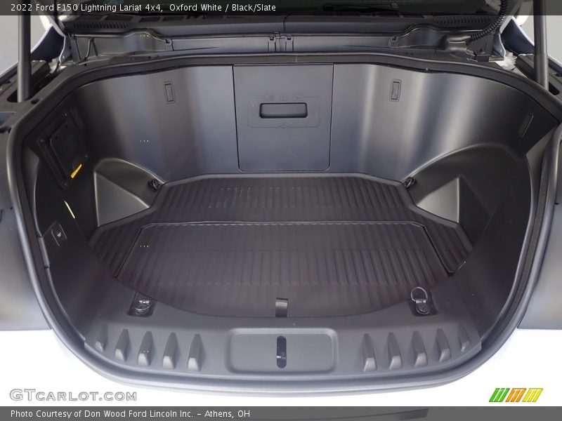  2022 F150 Lightning Lariat 4x4 Trunk