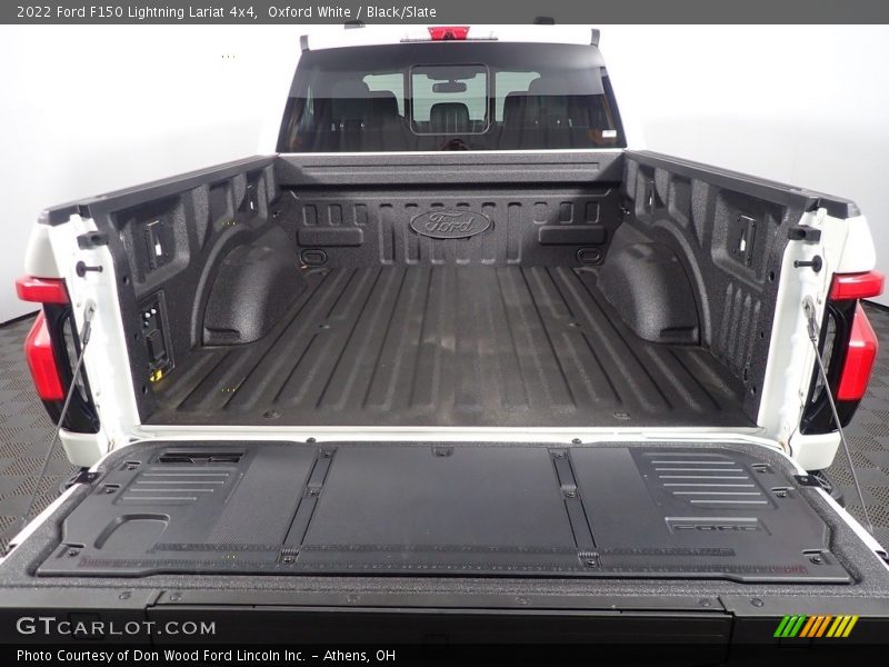 Oxford White / Black/Slate 2022 Ford F150 Lightning Lariat 4x4