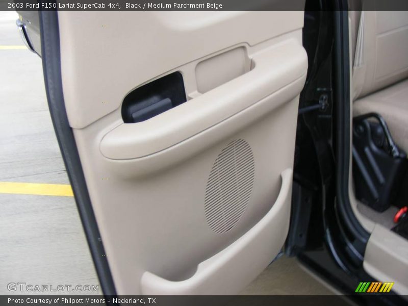 Black / Medium Parchment Beige 2003 Ford F150 Lariat SuperCab 4x4