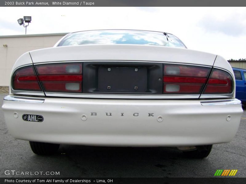 White Diamond / Taupe 2003 Buick Park Avenue