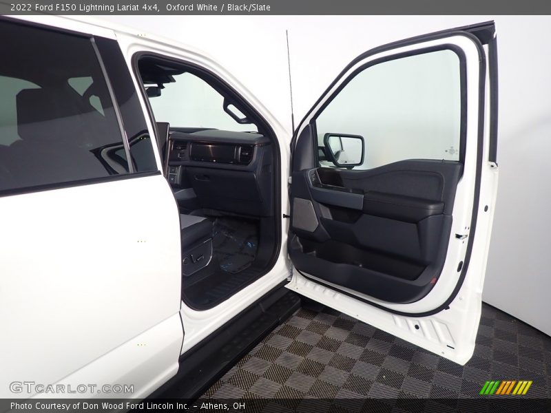 Oxford White / Black/Slate 2022 Ford F150 Lightning Lariat 4x4