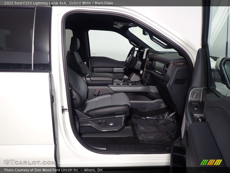 Oxford White / Black/Slate 2022 Ford F150 Lightning Lariat 4x4