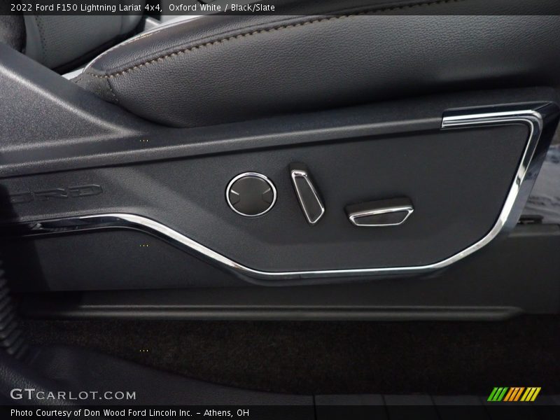 Oxford White / Black/Slate 2022 Ford F150 Lightning Lariat 4x4