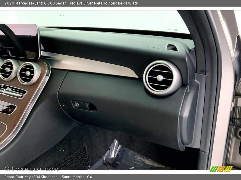 Mojave Silver Metallic / Silk Beige/Black 2020 Mercedes-Benz C 300 Sedan