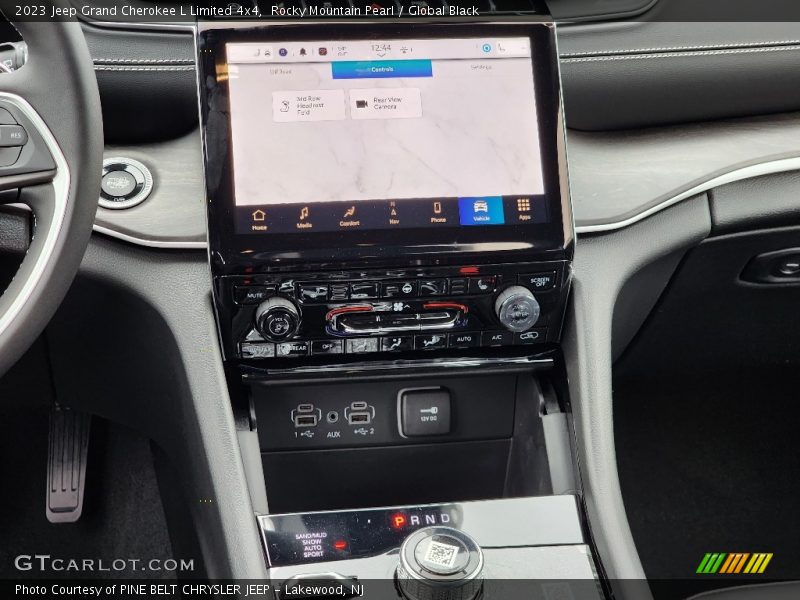 Controls of 2023 Grand Cherokee L Limited 4x4