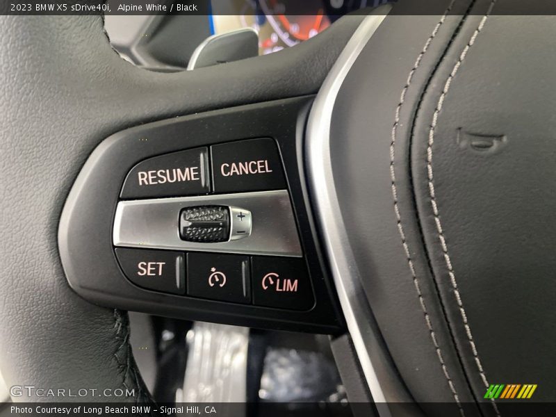 Alpine White / Black 2023 BMW X5 sDrive40i