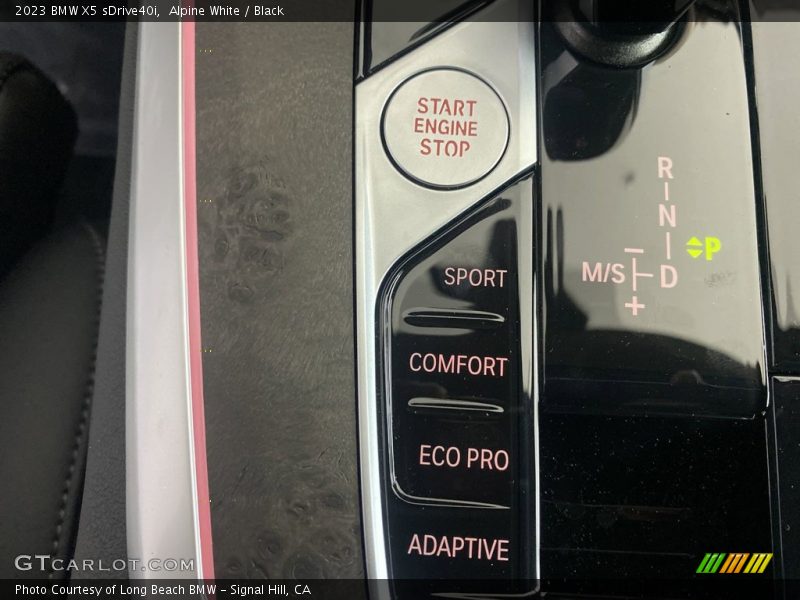 Alpine White / Black 2023 BMW X5 sDrive40i