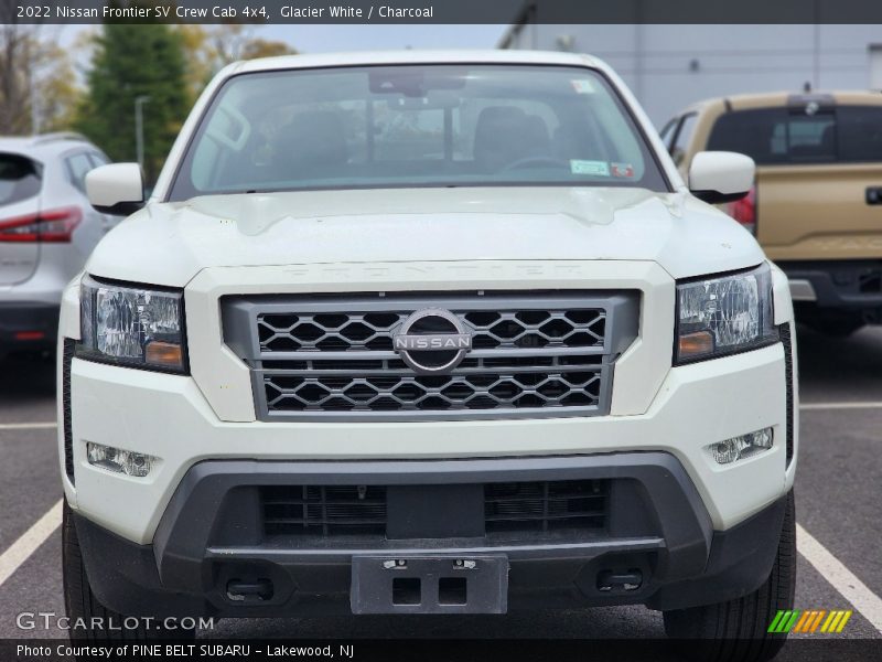 Glacier White / Charcoal 2022 Nissan Frontier SV Crew Cab 4x4