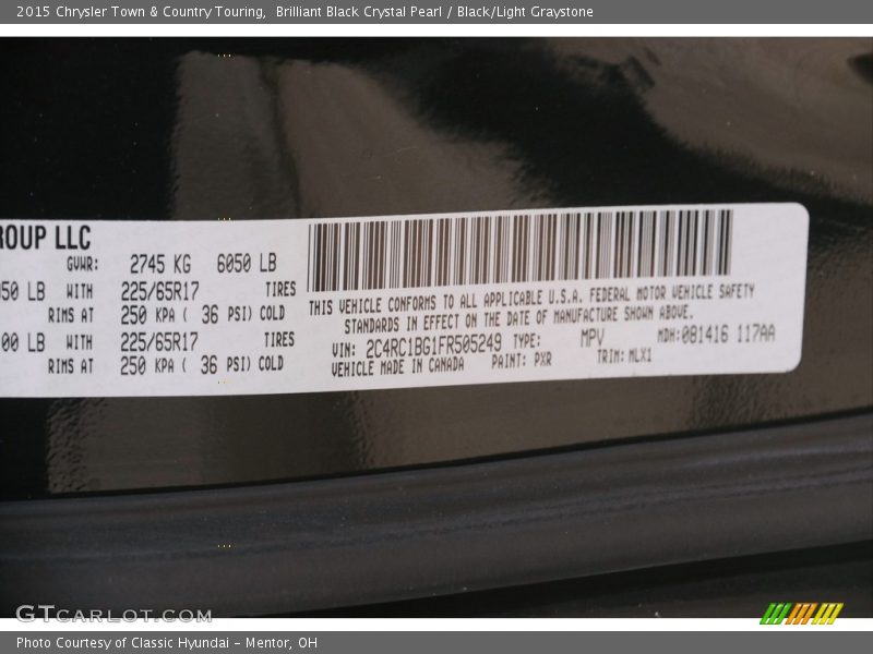 Brilliant Black Crystal Pearl / Black/Light Graystone 2015 Chrysler Town & Country Touring