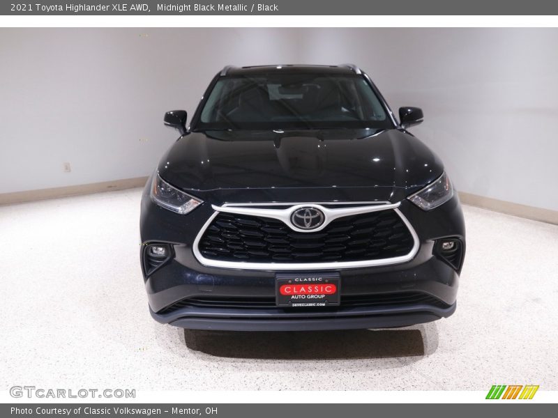 Midnight Black Metallic / Black 2021 Toyota Highlander XLE AWD