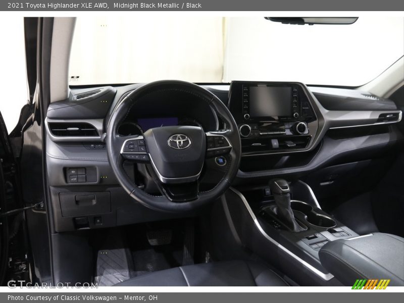 Midnight Black Metallic / Black 2021 Toyota Highlander XLE AWD