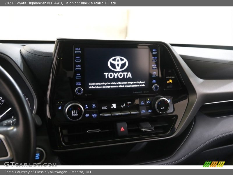 Midnight Black Metallic / Black 2021 Toyota Highlander XLE AWD