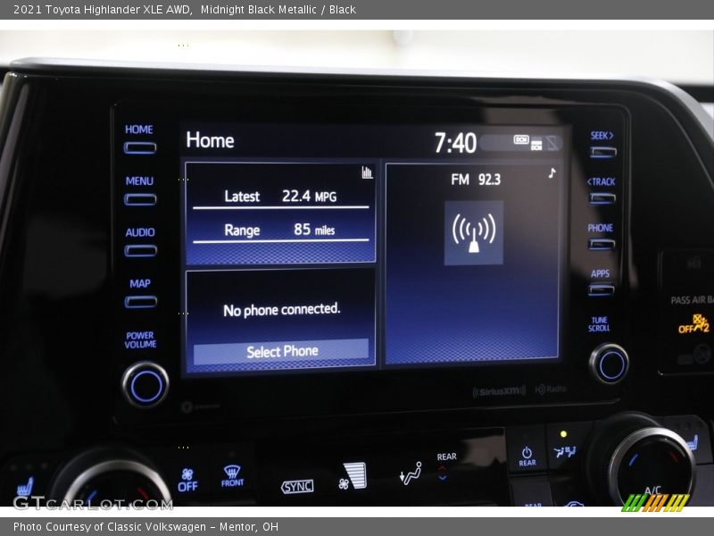 Midnight Black Metallic / Black 2021 Toyota Highlander XLE AWD