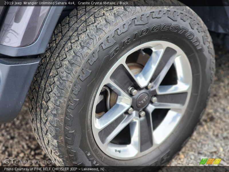 Granite Crystal Metallic / Black 2019 Jeep Wrangler Unlimited Sahara 4x4