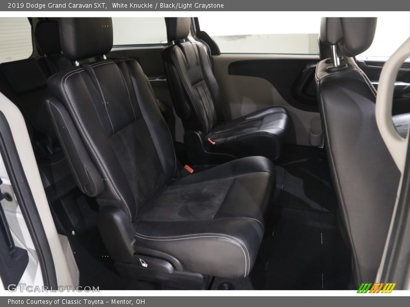 White Knuckle / Black/Light Graystone 2019 Dodge Grand Caravan SXT