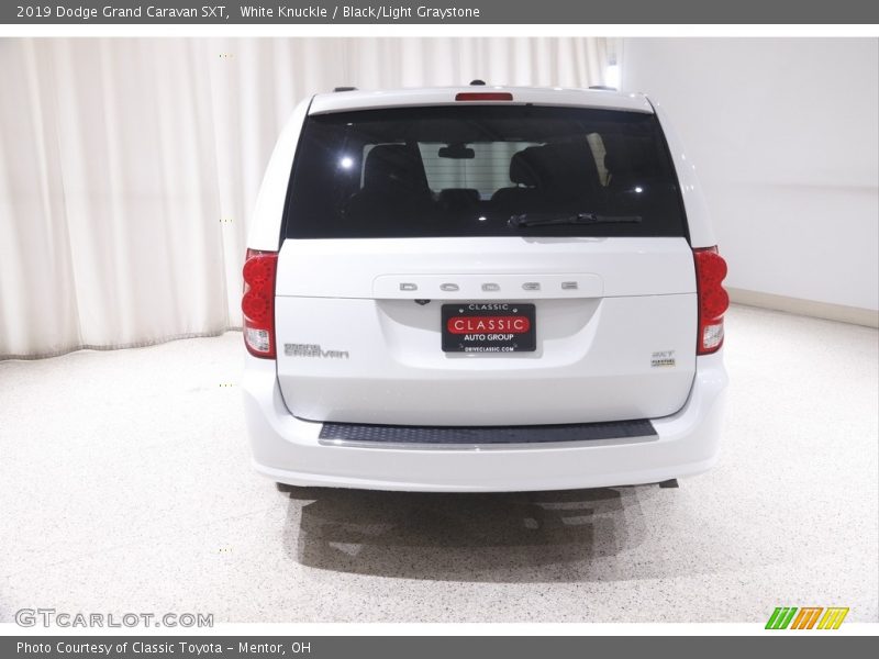 White Knuckle / Black/Light Graystone 2019 Dodge Grand Caravan SXT