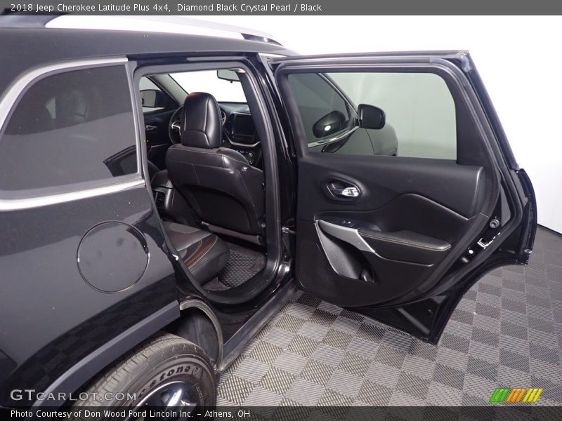 Diamond Black Crystal Pearl / Black 2018 Jeep Cherokee Latitude Plus 4x4
