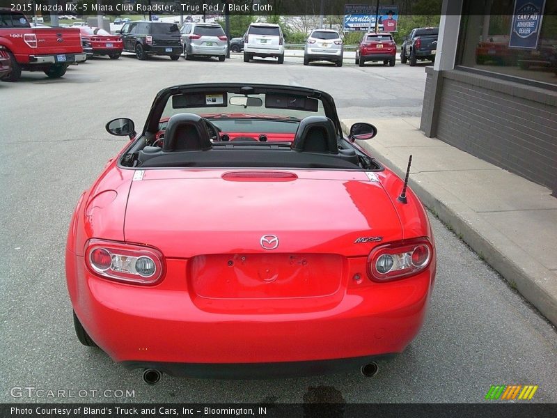 True Red / Black Cloth 2015 Mazda MX-5 Miata Club Roadster