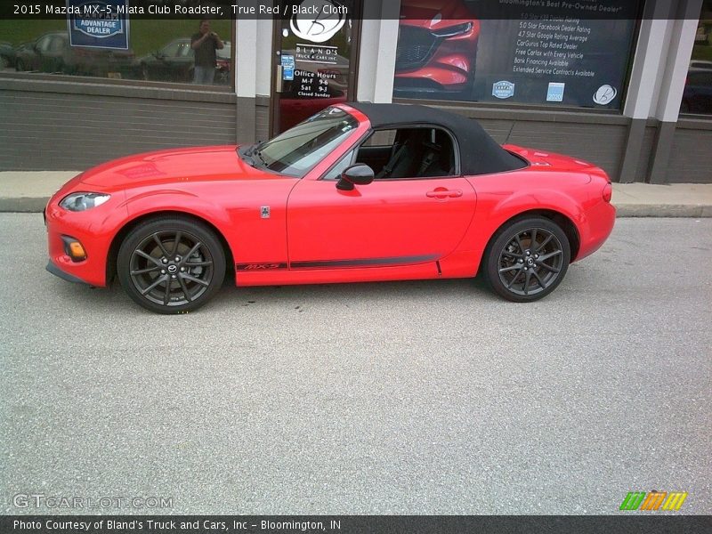 True Red / Black Cloth 2015 Mazda MX-5 Miata Club Roadster