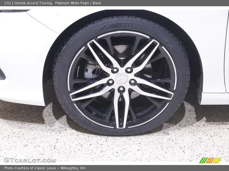 Platinum White Pearl / Black 2021 Honda Accord Touring