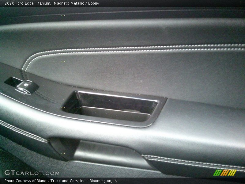 Magnetic Metallic / Ebony 2020 Ford Edge Titanium