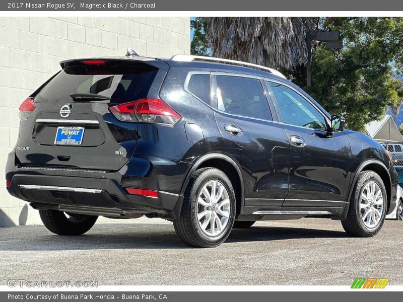 Magnetic Black / Charcoal 2017 Nissan Rogue SV