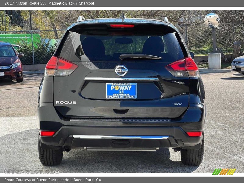 Magnetic Black / Charcoal 2017 Nissan Rogue SV