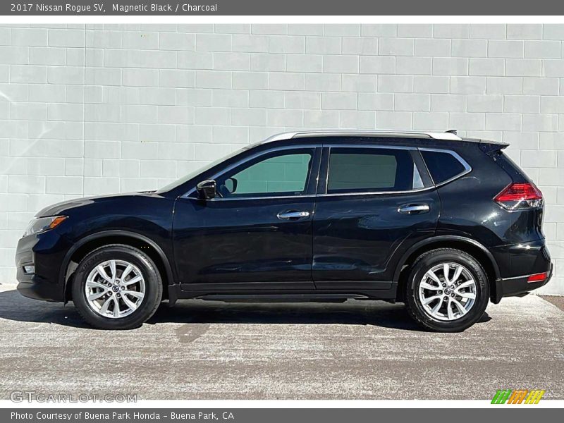 Magnetic Black / Charcoal 2017 Nissan Rogue SV