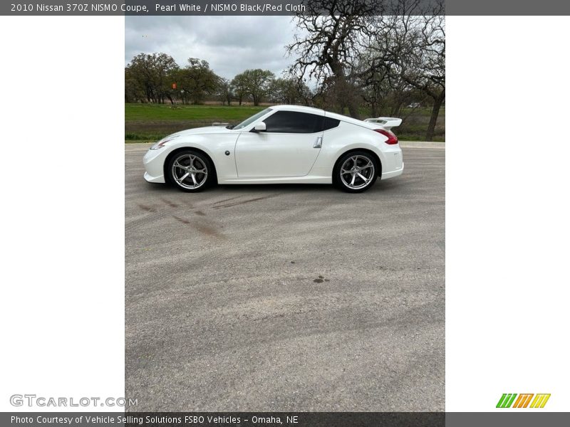 Pearl White / NISMO Black/Red Cloth 2010 Nissan 370Z NISMO Coupe