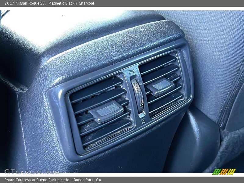 Magnetic Black / Charcoal 2017 Nissan Rogue SV