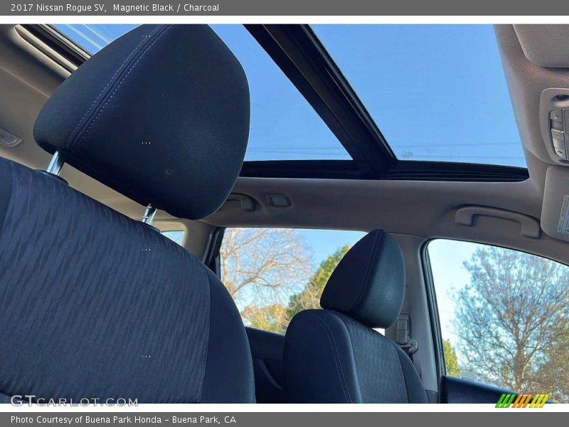 Sunroof of 2017 Rogue SV