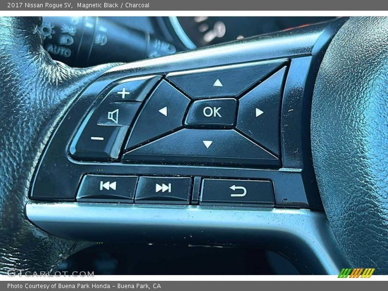  2017 Rogue SV Steering Wheel