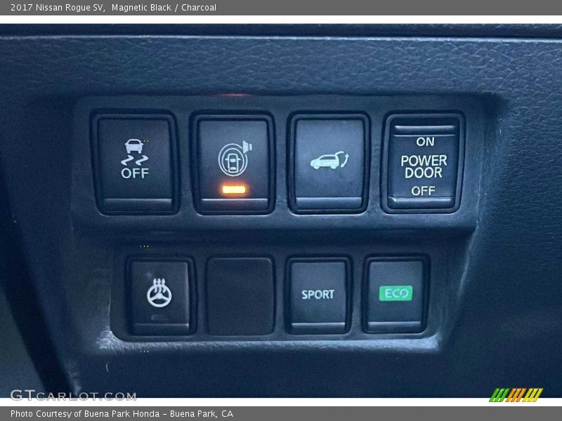 Magnetic Black / Charcoal 2017 Nissan Rogue SV