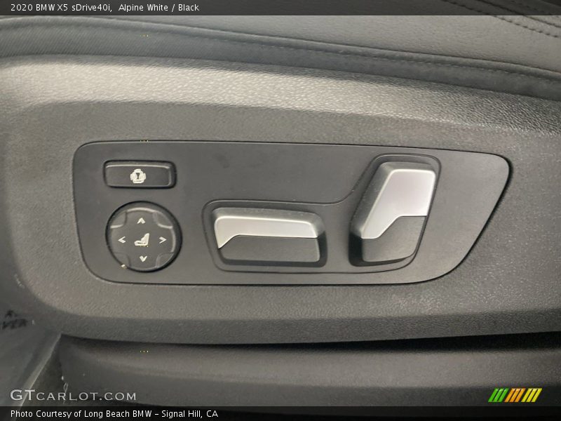 Alpine White / Black 2020 BMW X5 sDrive40i