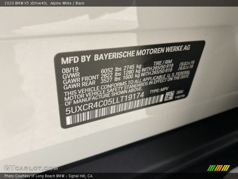 Alpine White / Black 2020 BMW X5 sDrive40i
