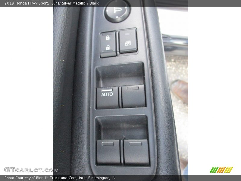 Lunar Silver Metallic / Black 2019 Honda HR-V Sport