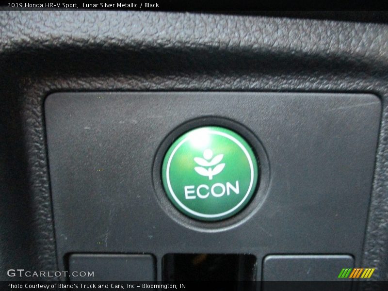 Lunar Silver Metallic / Black 2019 Honda HR-V Sport
