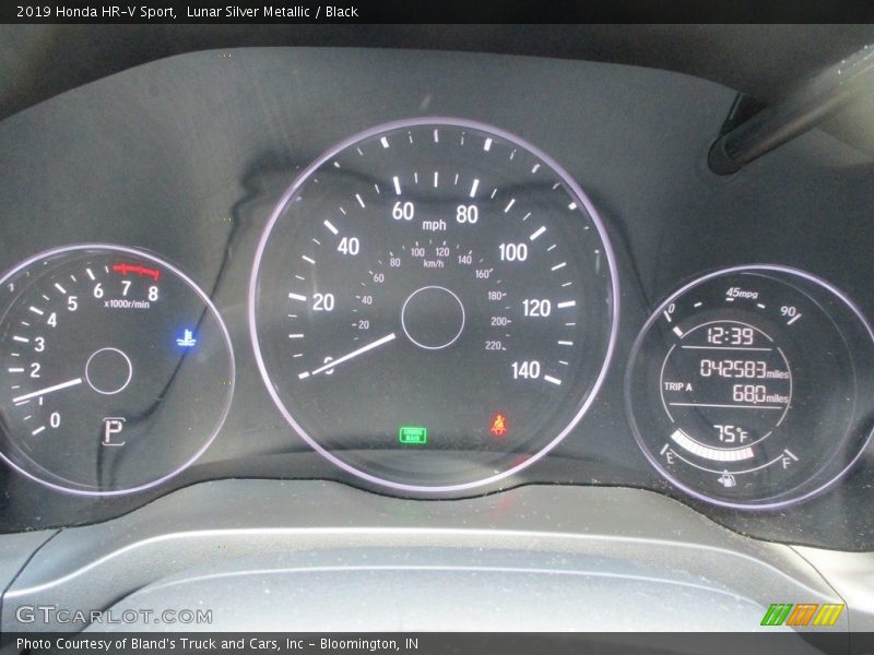 Lunar Silver Metallic / Black 2019 Honda HR-V Sport