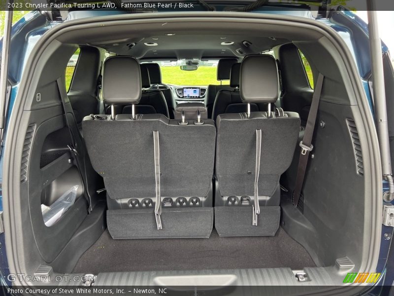  2023 Pacifica Touring L AWD Trunk