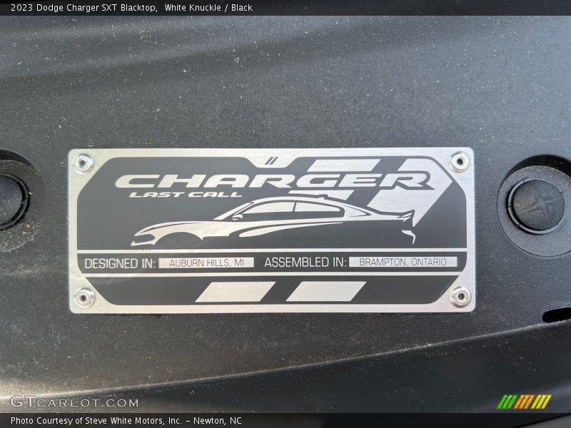  2023 Charger SXT Blacktop Logo