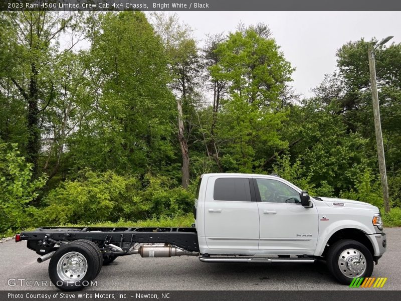  2023 4500 Limited Crew Cab 4x4 Chassis Bright White