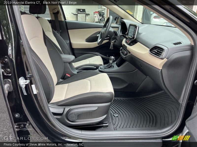 Black Noir Pearl / Beige 2019 Hyundai Elantra GT