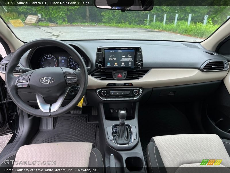 Black Noir Pearl / Beige 2019 Hyundai Elantra GT