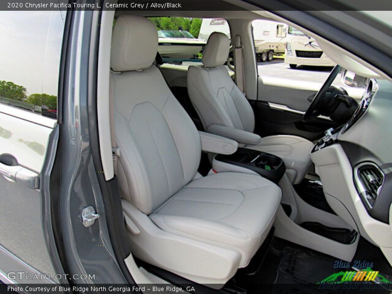 Ceramic Grey / Alloy/Black 2020 Chrysler Pacifica Touring L