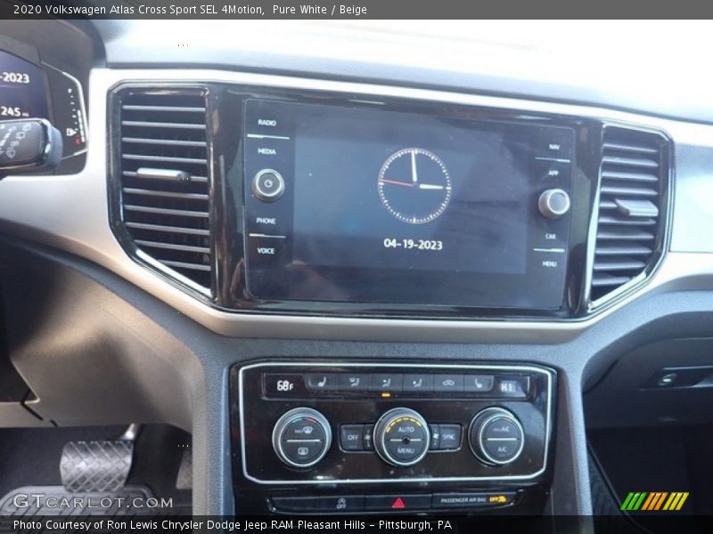 Pure White / Beige 2020 Volkswagen Atlas Cross Sport SEL 4Motion