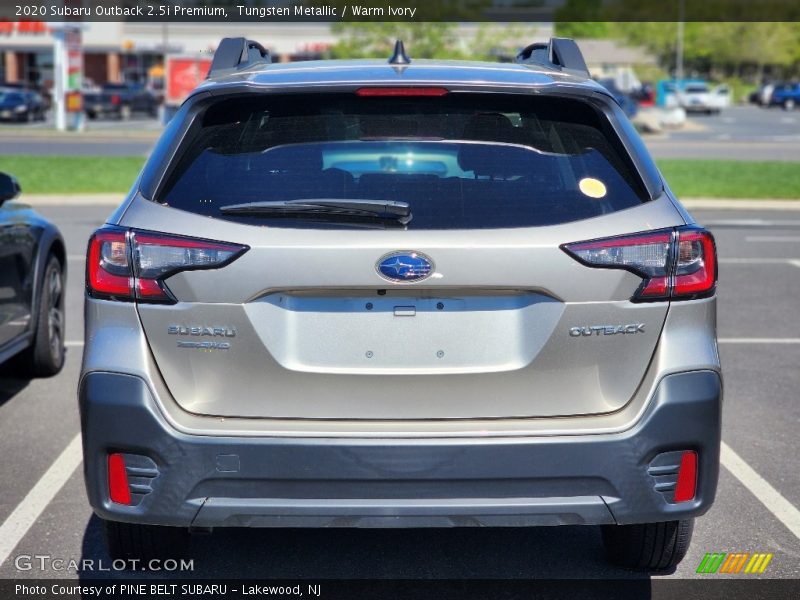 Tungsten Metallic / Warm Ivory 2020 Subaru Outback 2.5i Premium