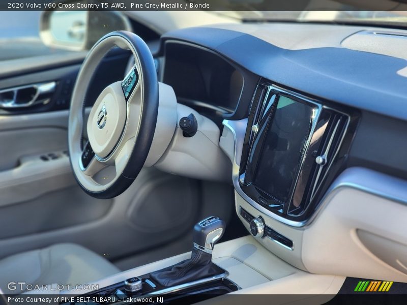 Pine Grey Metallic / Blonde 2020 Volvo V60 Cross Country T5 AWD