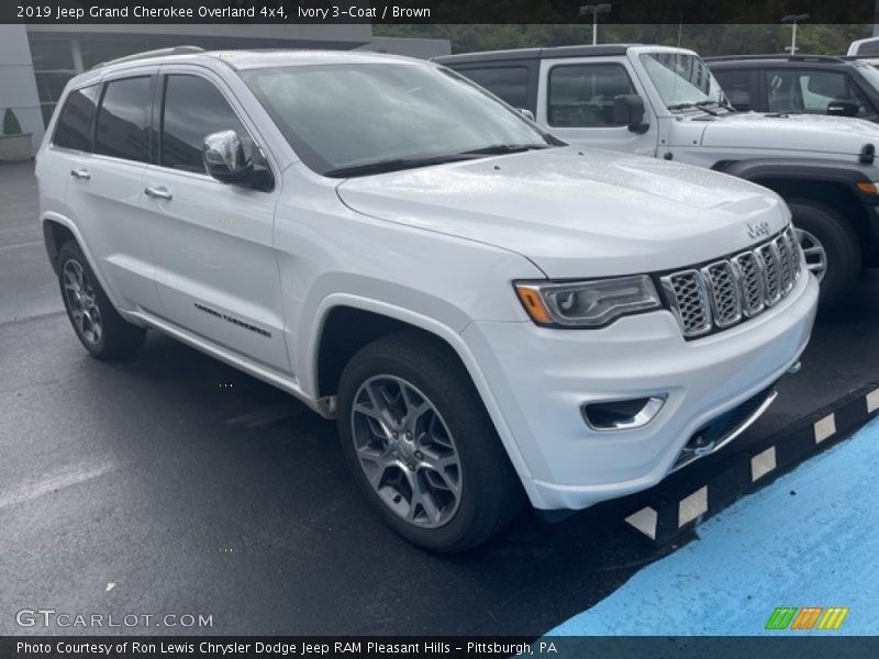 Ivory 3-Coat / Brown 2019 Jeep Grand Cherokee Overland 4x4