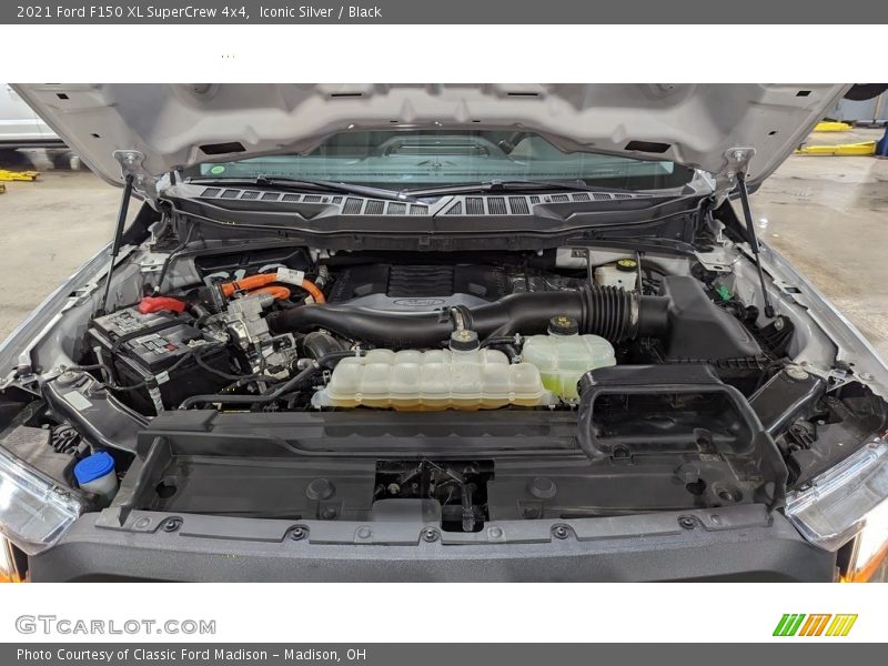  2021 F150 XL SuperCrew 4x4 Engine - 3.5 Liter e PowerBoost Twin-Turbocharged DOHC 24-Valve V6 Gasoline/Electric Hybrid