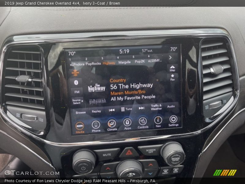 Ivory 3-Coat / Brown 2019 Jeep Grand Cherokee Overland 4x4